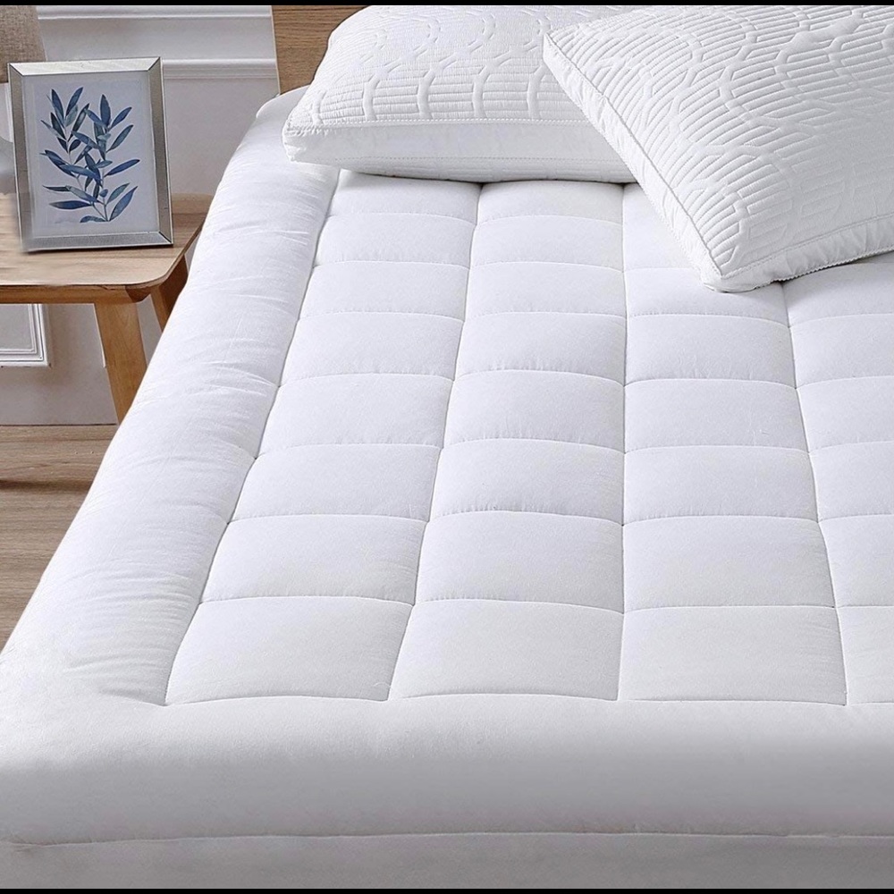 Oaskys Hotel Style Queen Mattress Pad Cover Cooling Mattress Topper